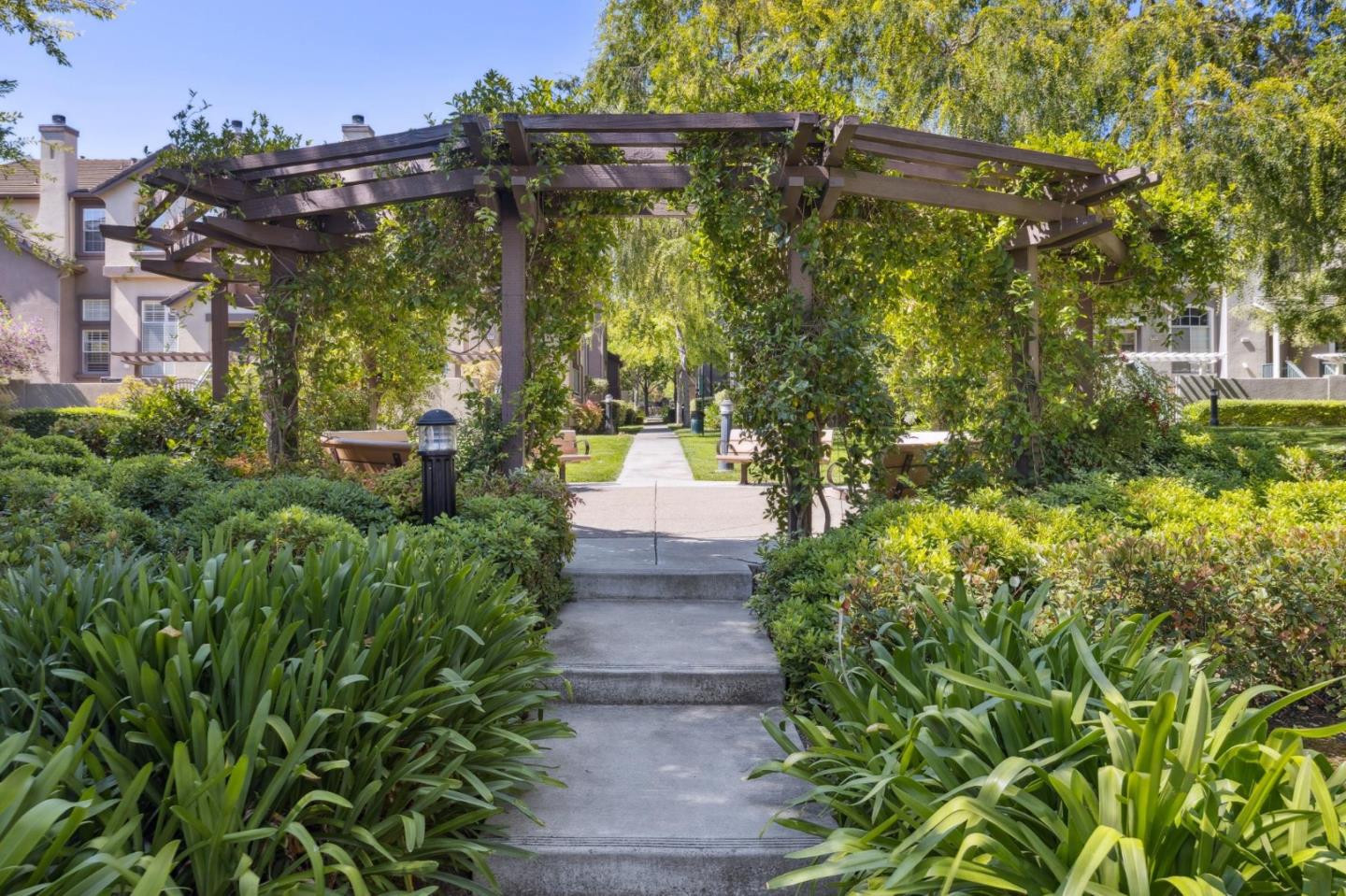 3048 Brunetti Way