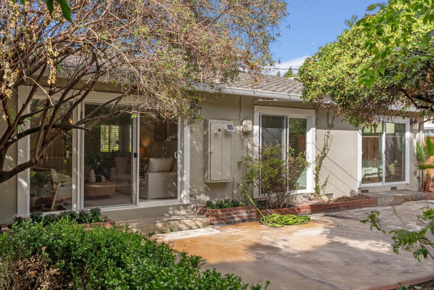 4626 Moorpark Avenue