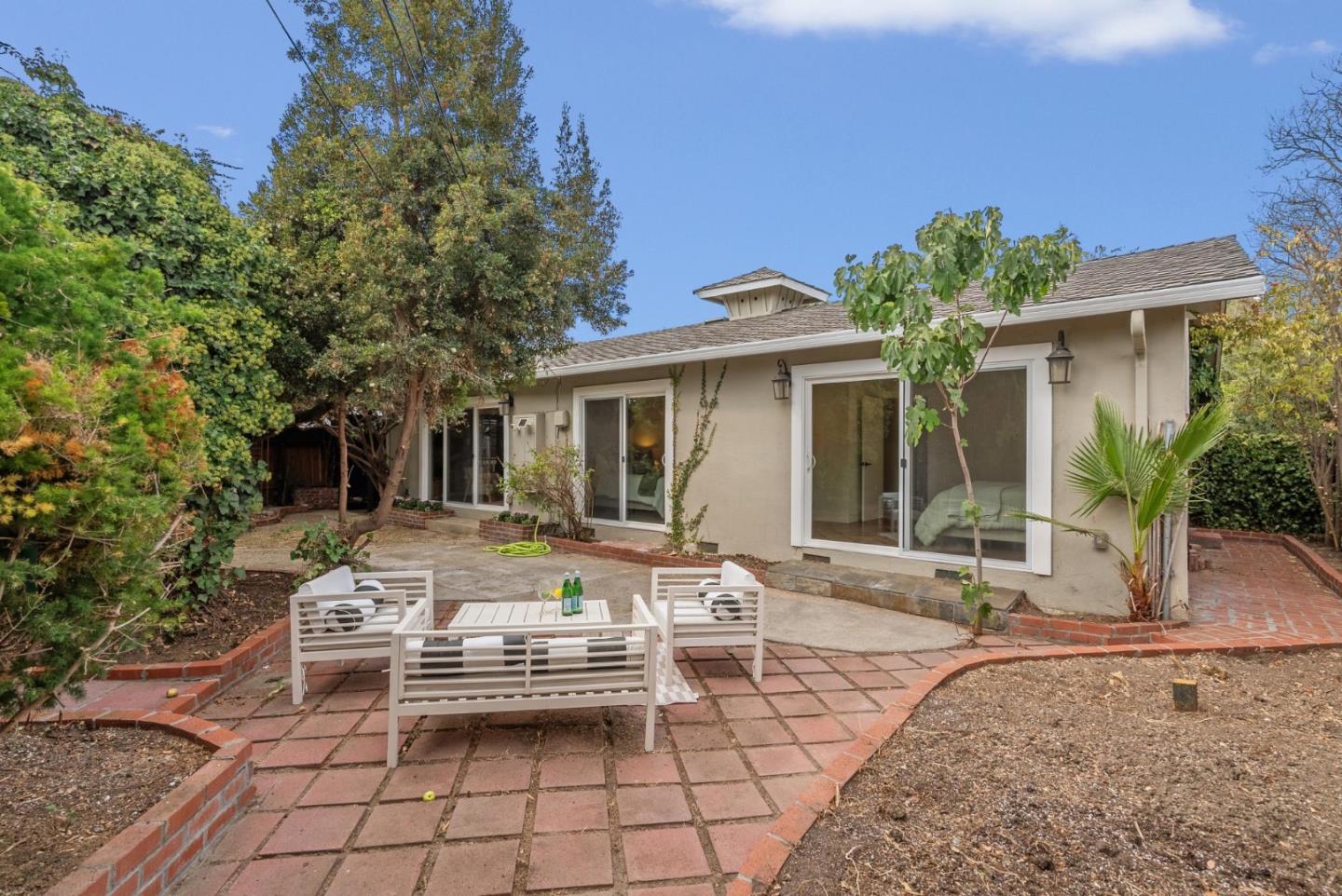 4626 Moorpark Avenue
