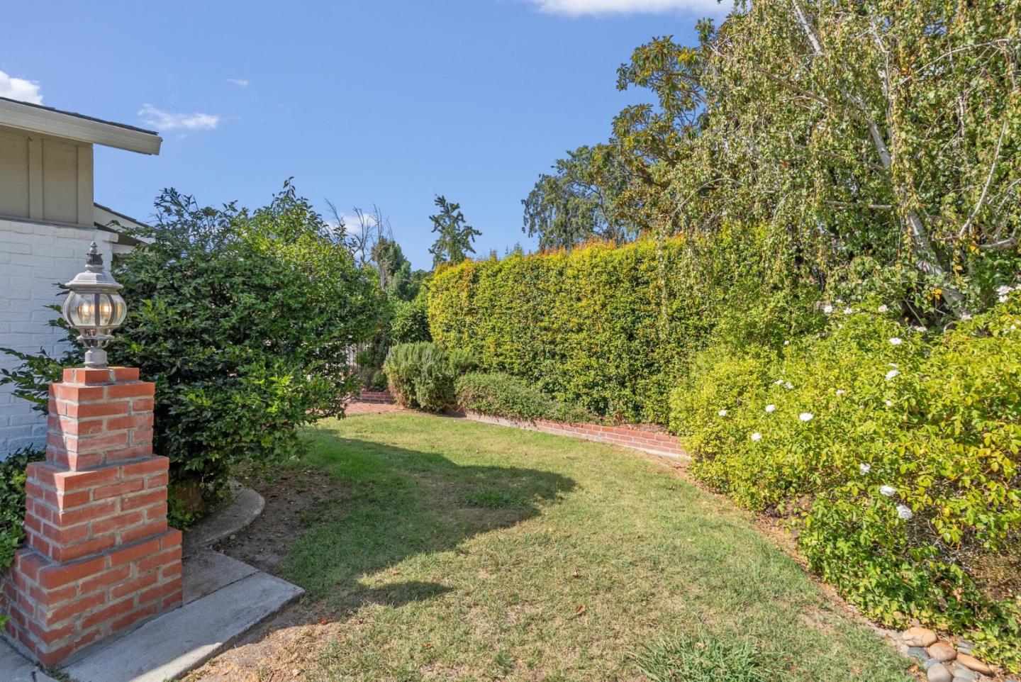 4626 Moorpark Avenue