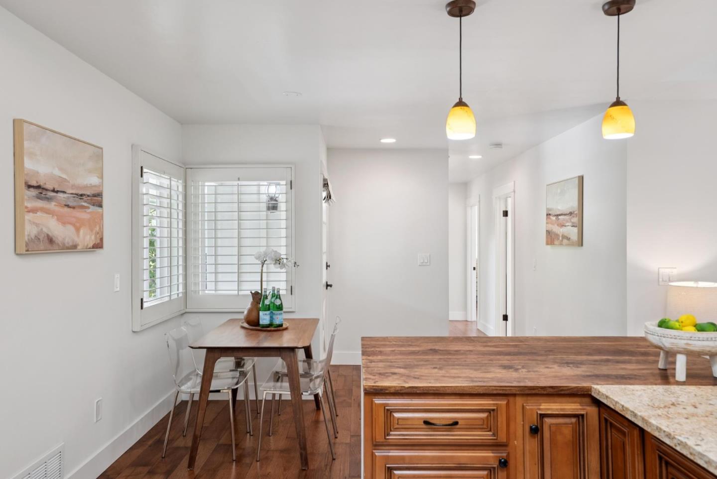 4626 Moorpark Avenue