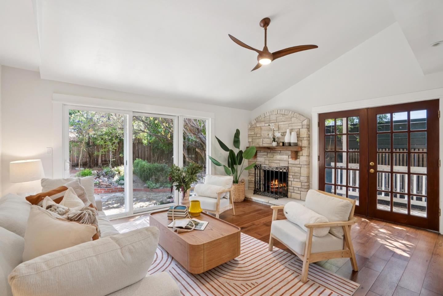 4626 Moorpark Avenue