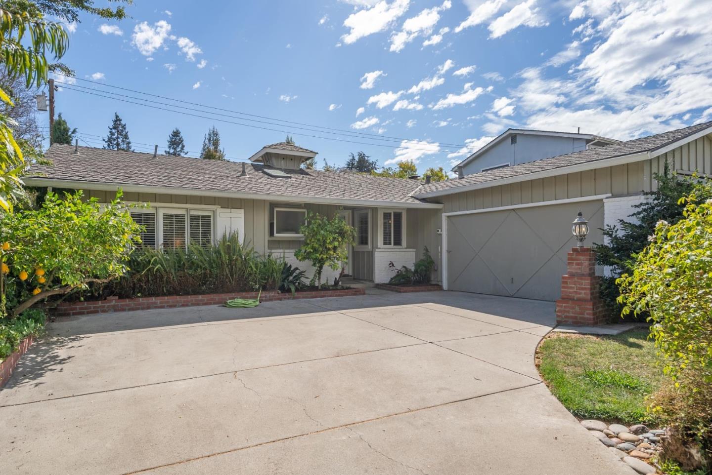 4626 Moorpark Avenue