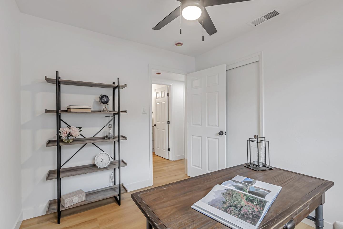 1886 Bernice Way