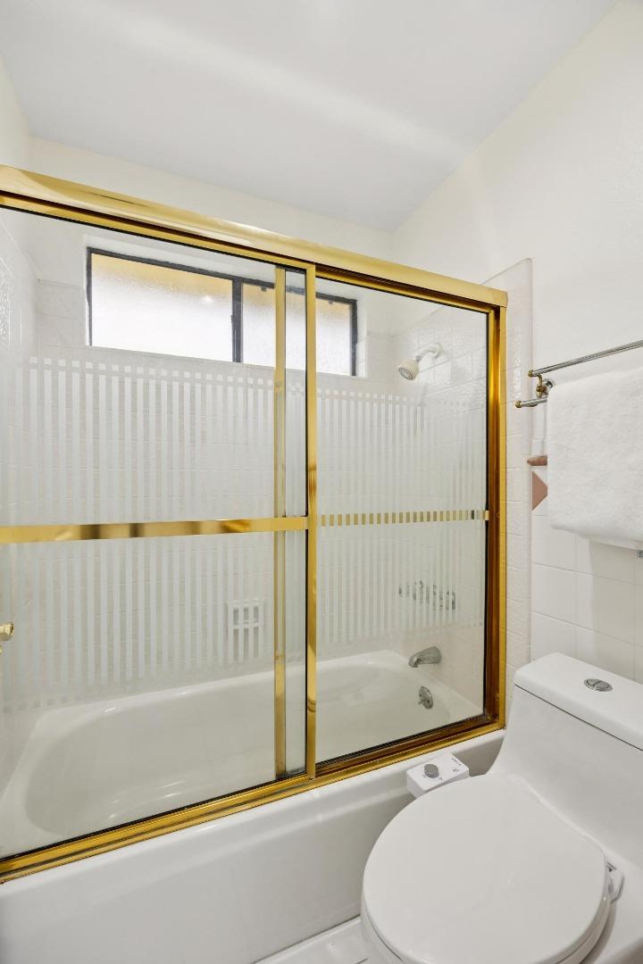 44520 Mesquite Court