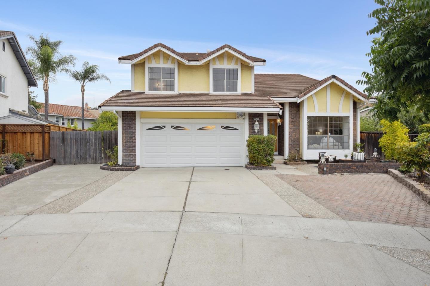 44520 Mesquite Court