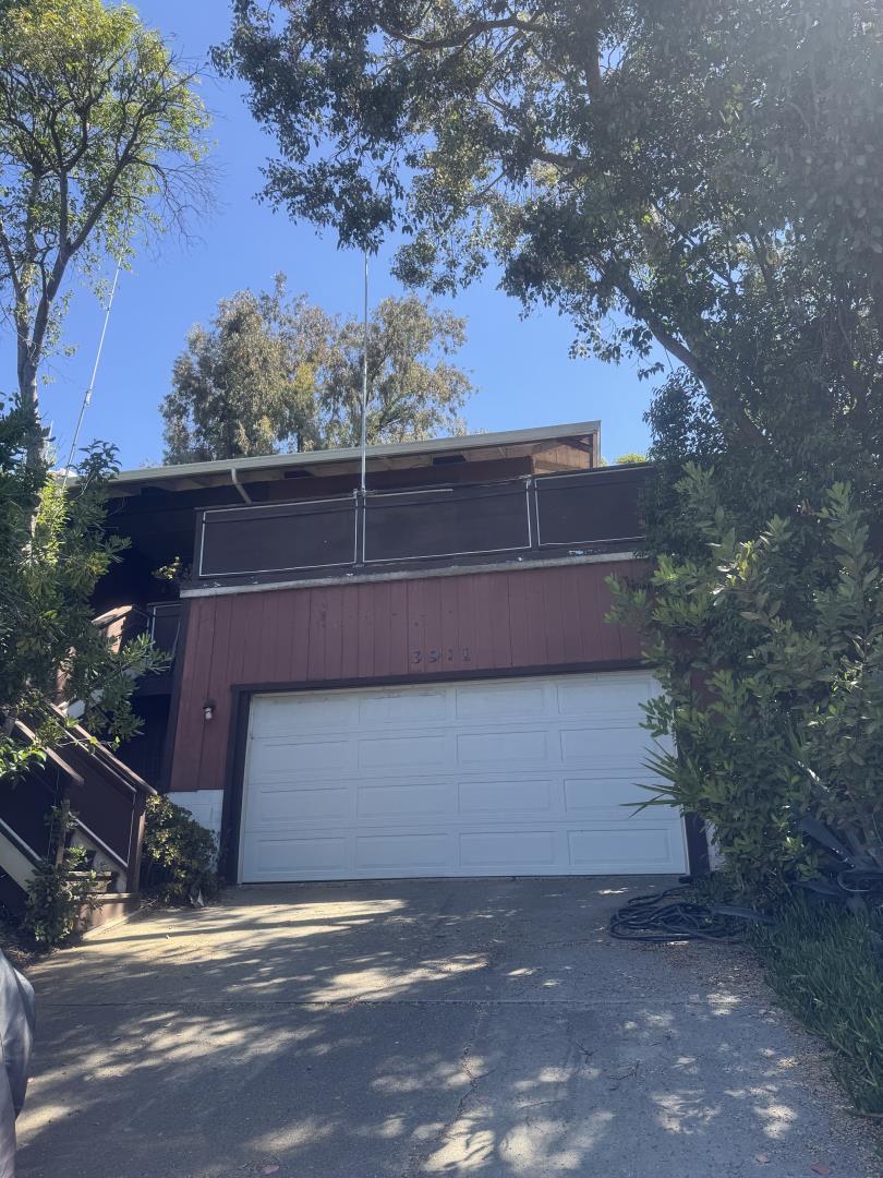 3911 Mylinda Drive