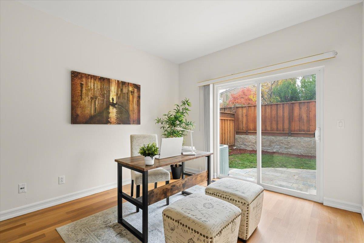 1436 Sandringham Way