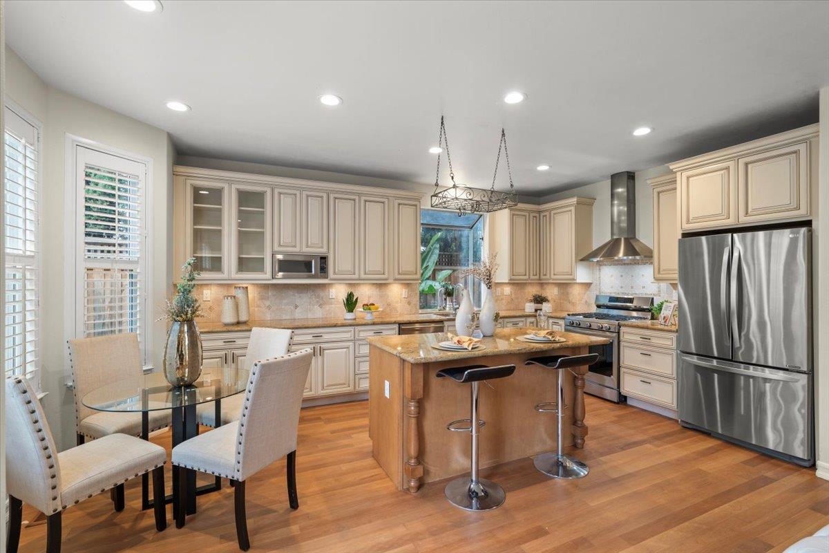 1436 Sandringham Way