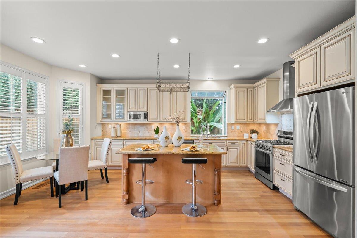 1436 Sandringham Way