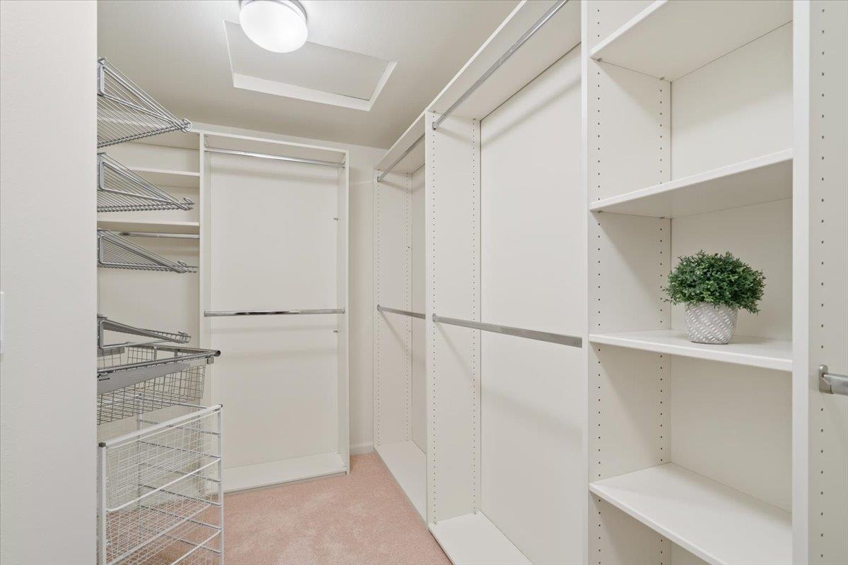 1436 Sandringham Way