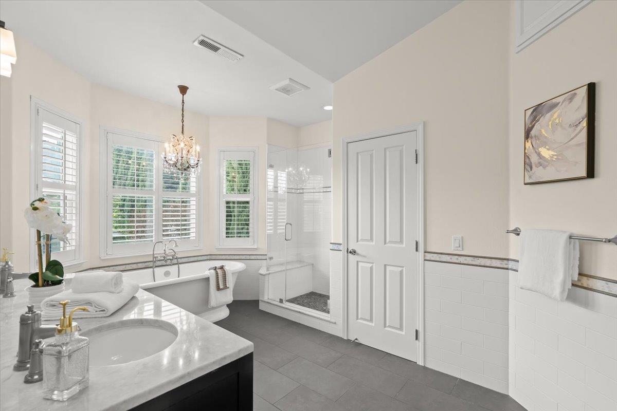 1436 Sandringham Way