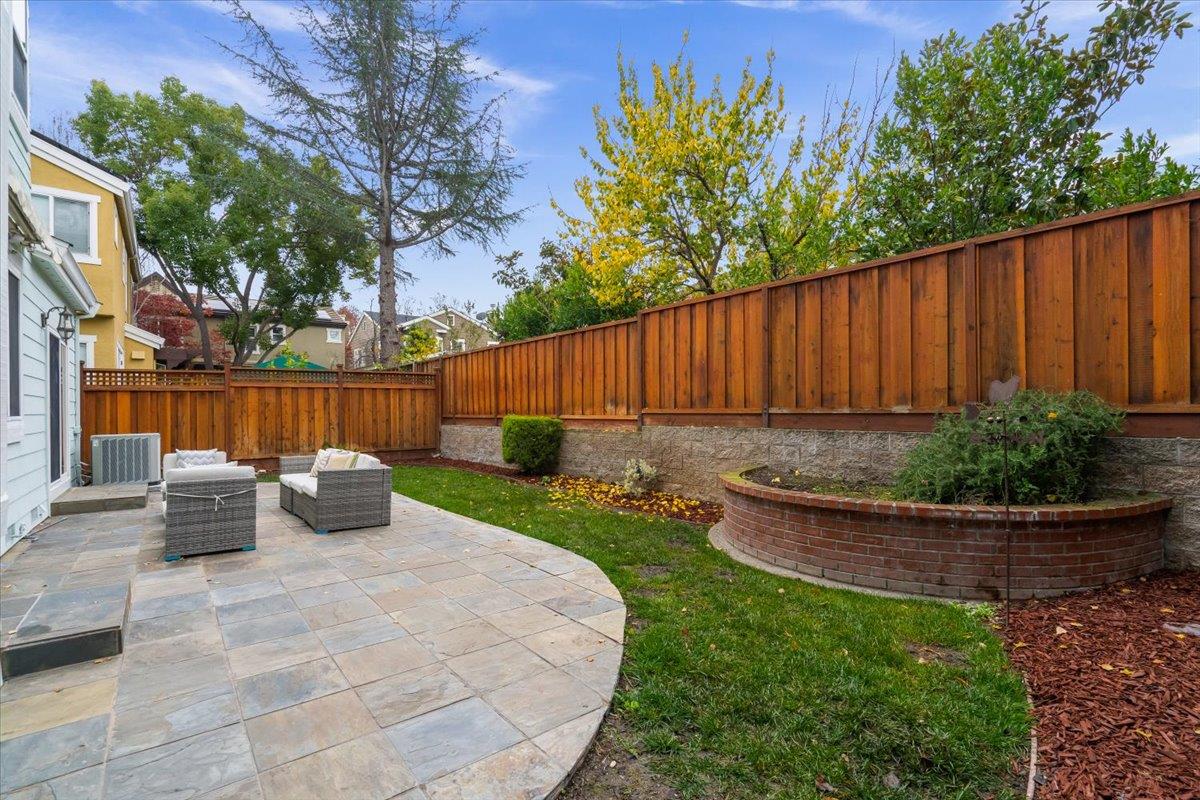 1436 Sandringham Way