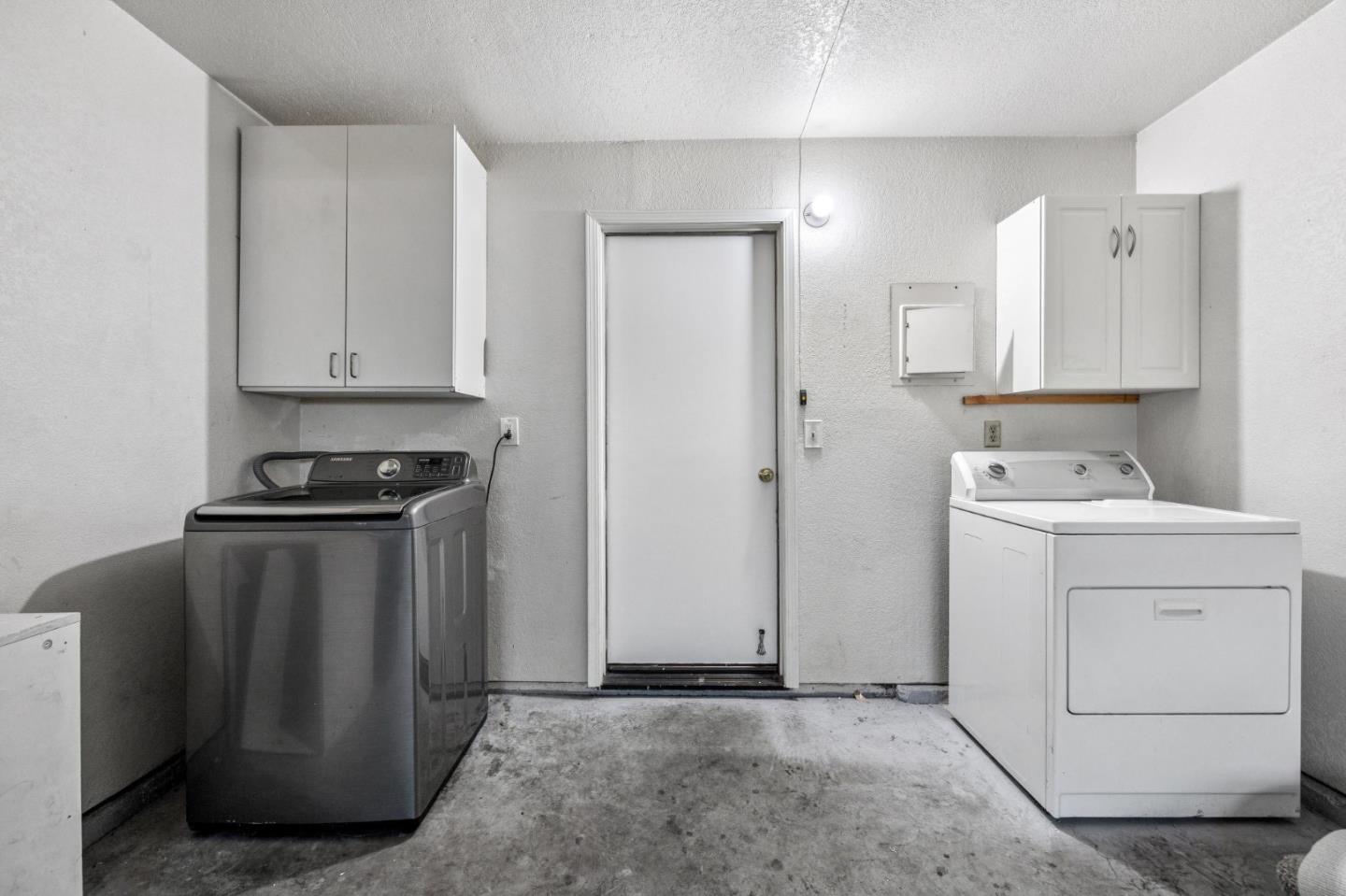 1303 Victoria Terrace