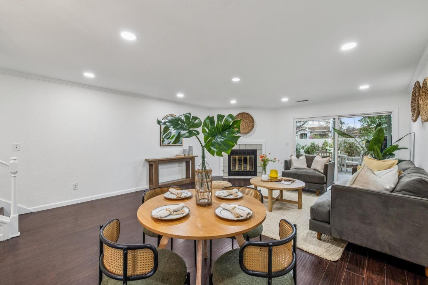 1303 Victoria Terrace