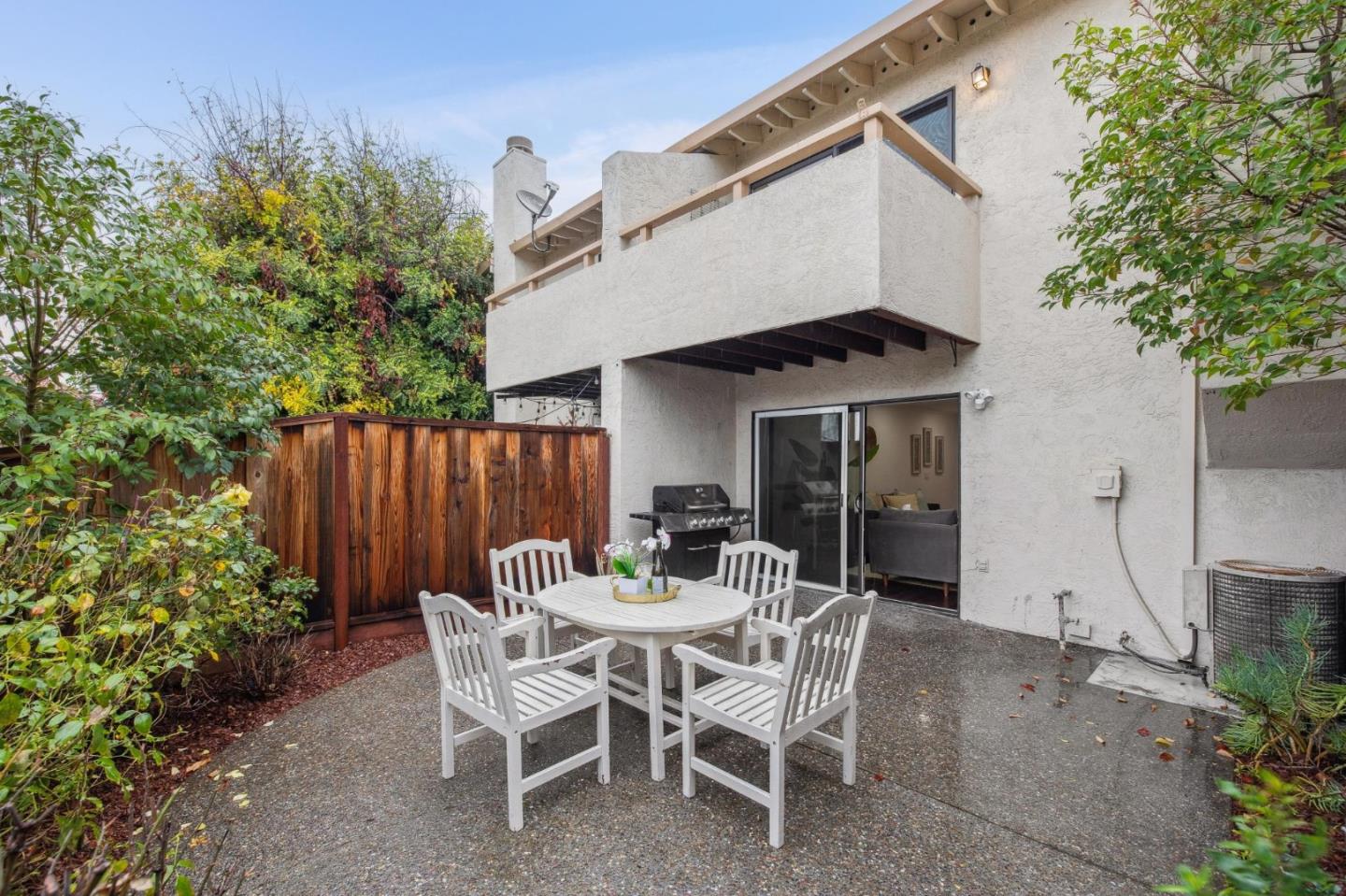 1303 Victoria Terrace