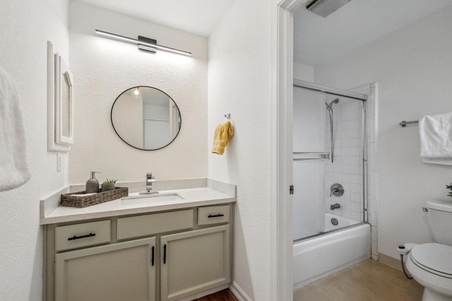 1303 Victoria Terrace