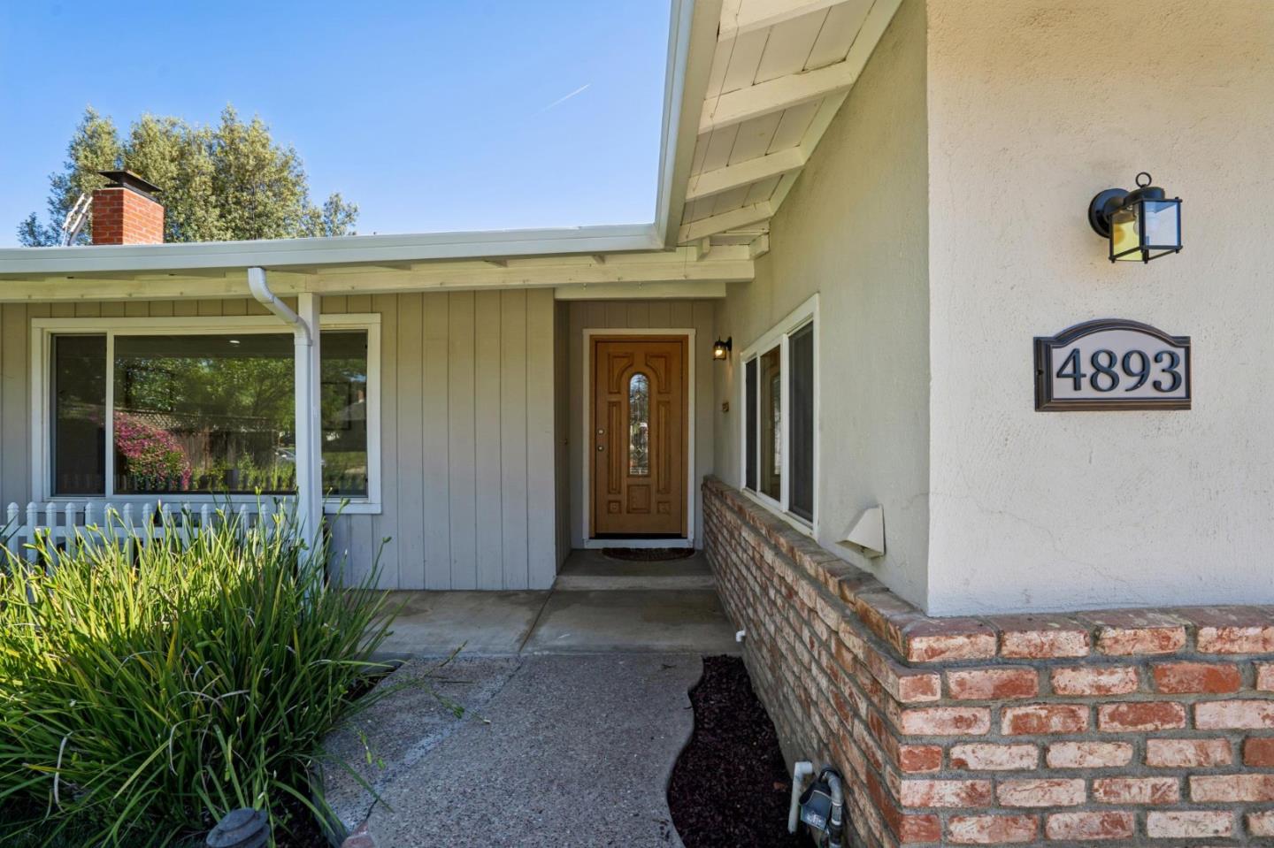 4893 Clarendon Drive