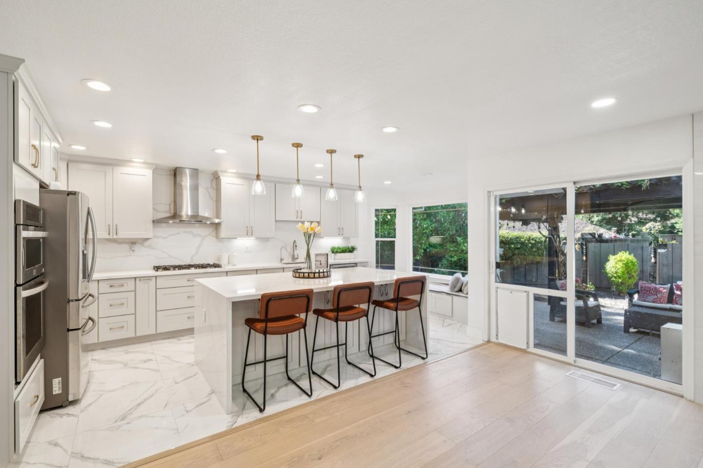 25 Hilltop CT