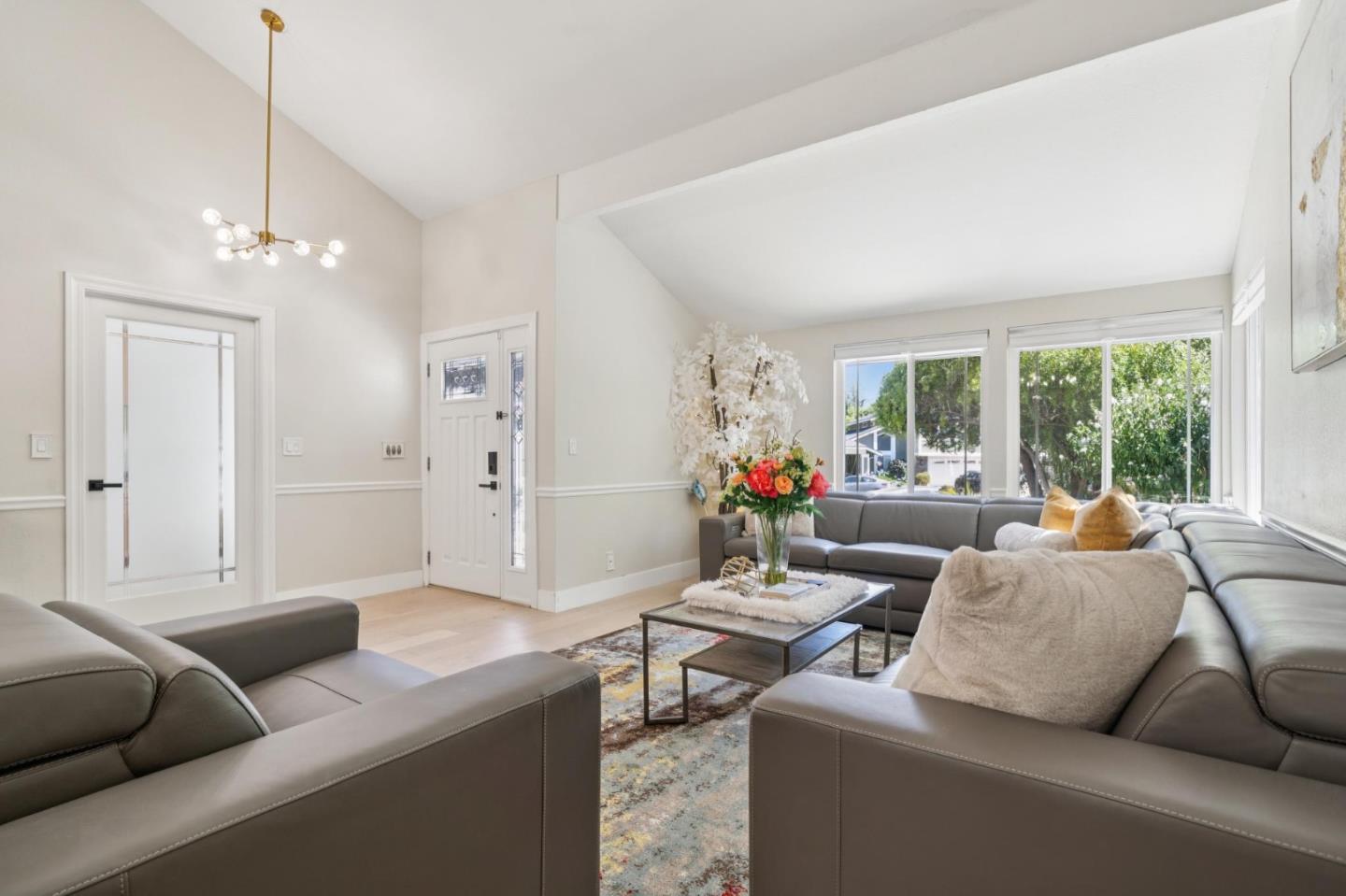 25 Hilltop CT