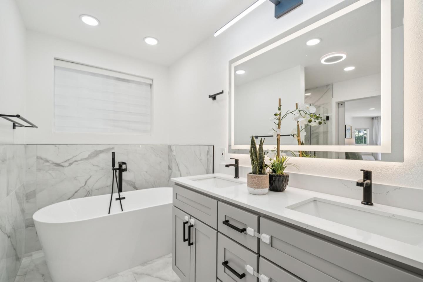 25 Hilltop CT