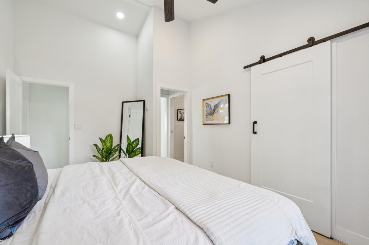 25 Hilltop CT