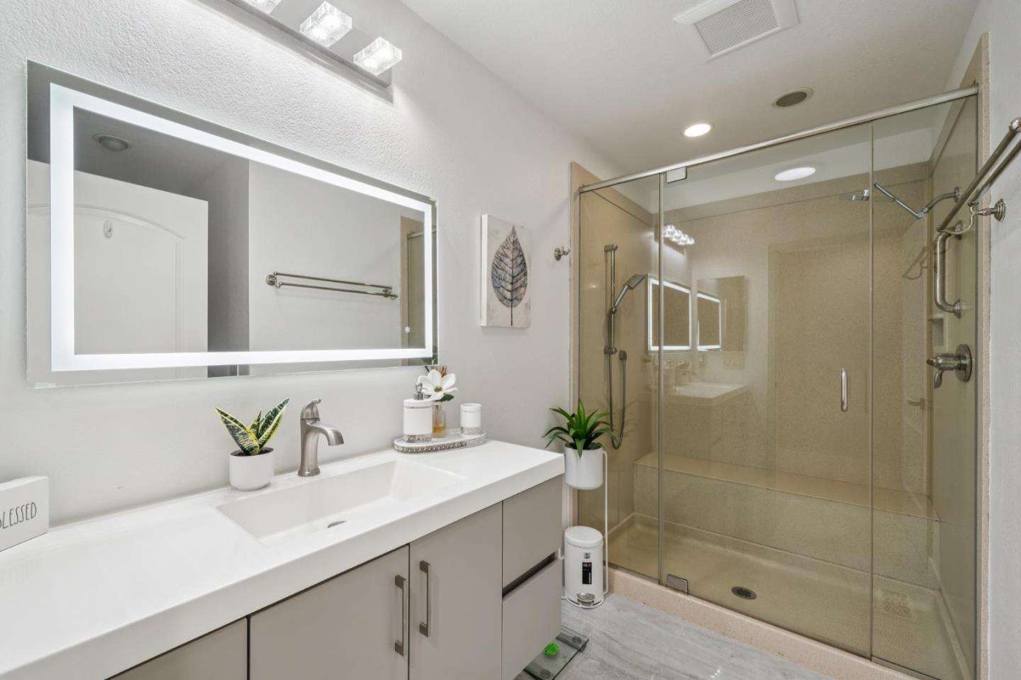 25 Hilltop CT