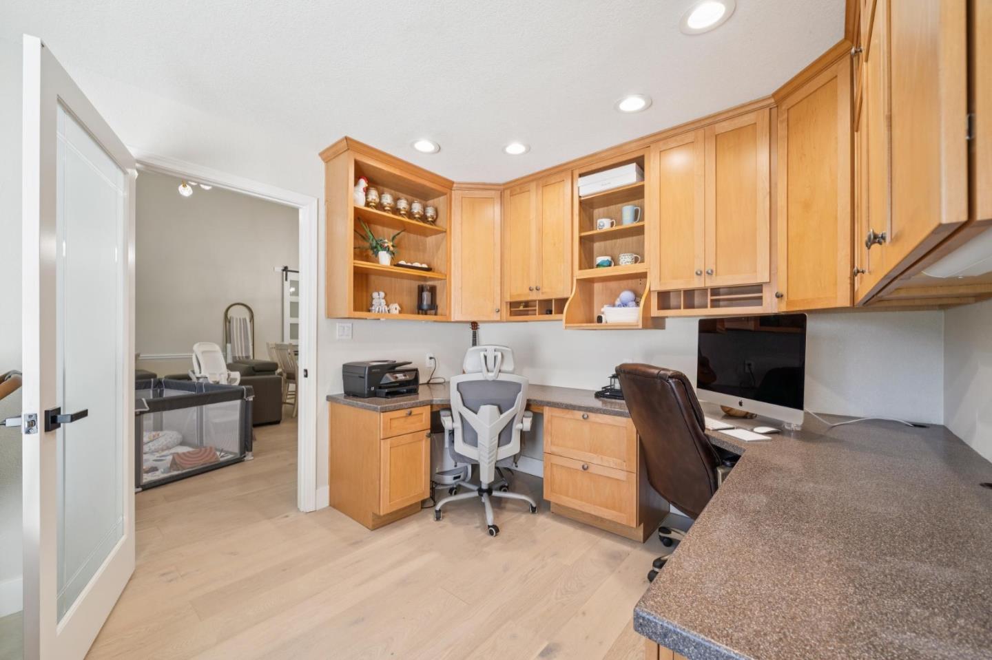 25 Hilltop CT