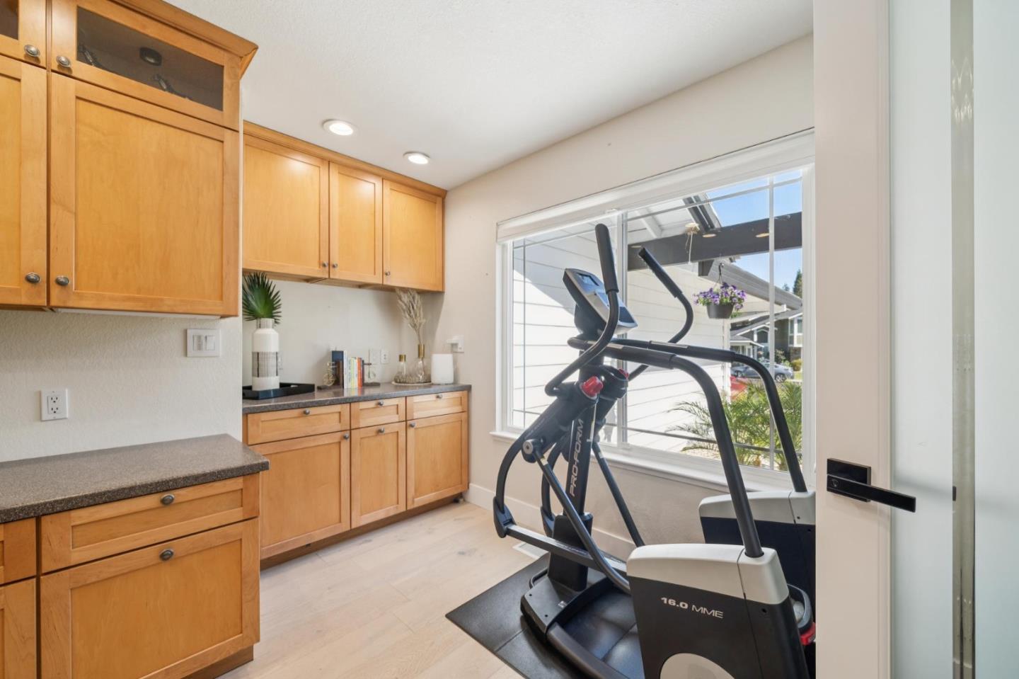 25 Hilltop CT