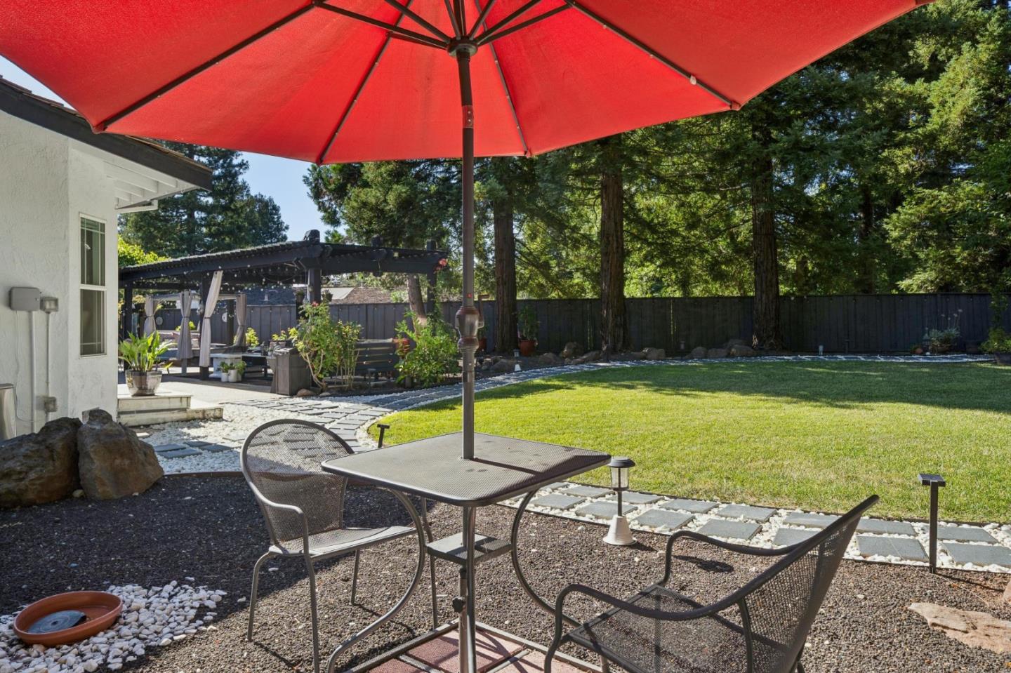 25 Hilltop CT