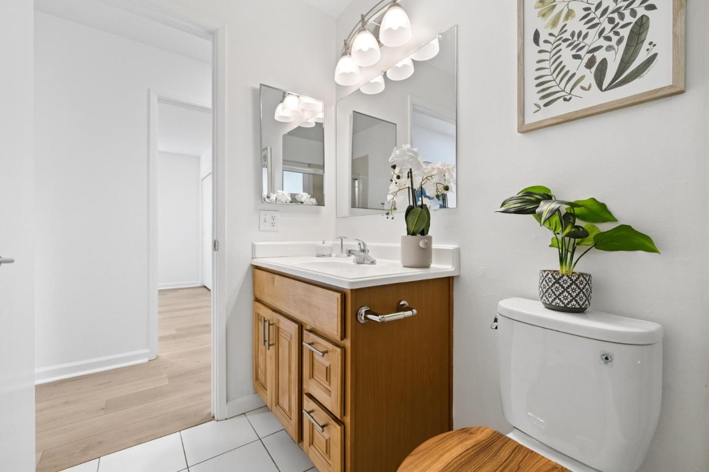 3158 Balmoral DR