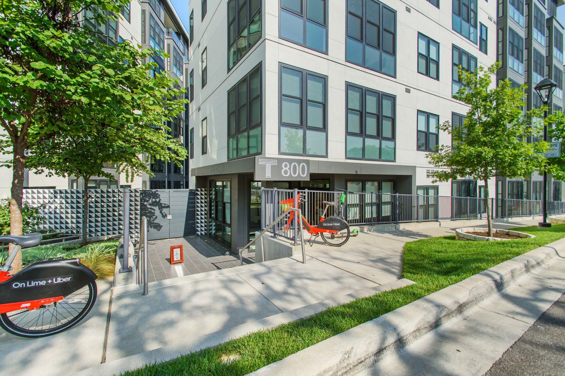 800 Embassy DR # 525