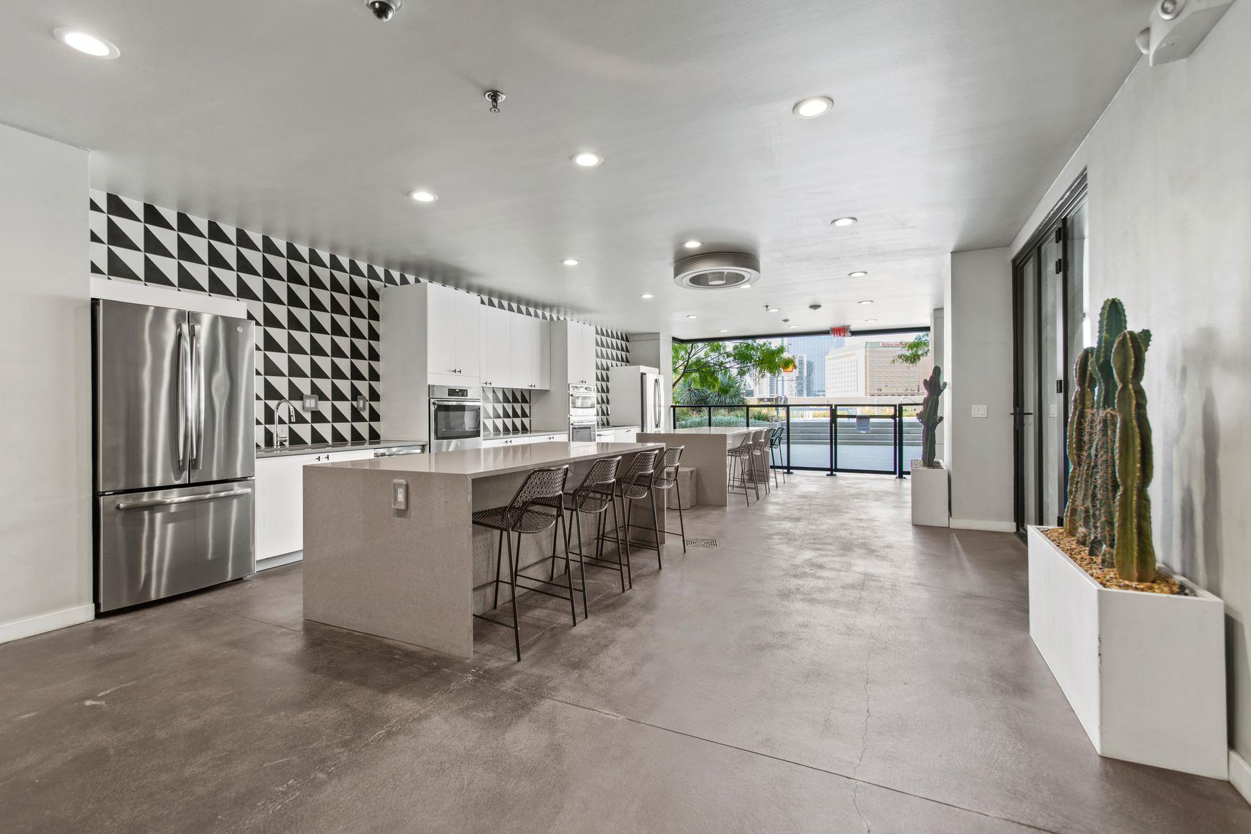 800 Embassy DR # 525