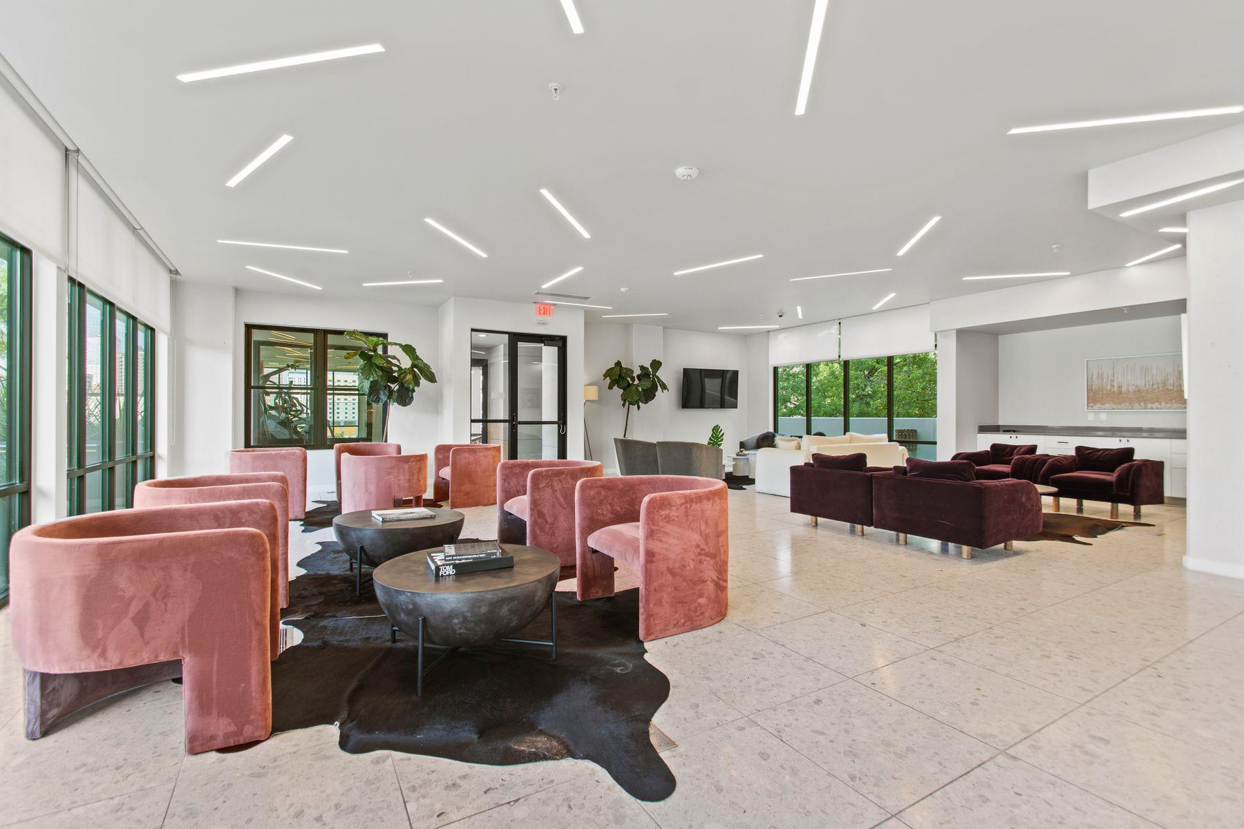 800 Embassy DR # 525