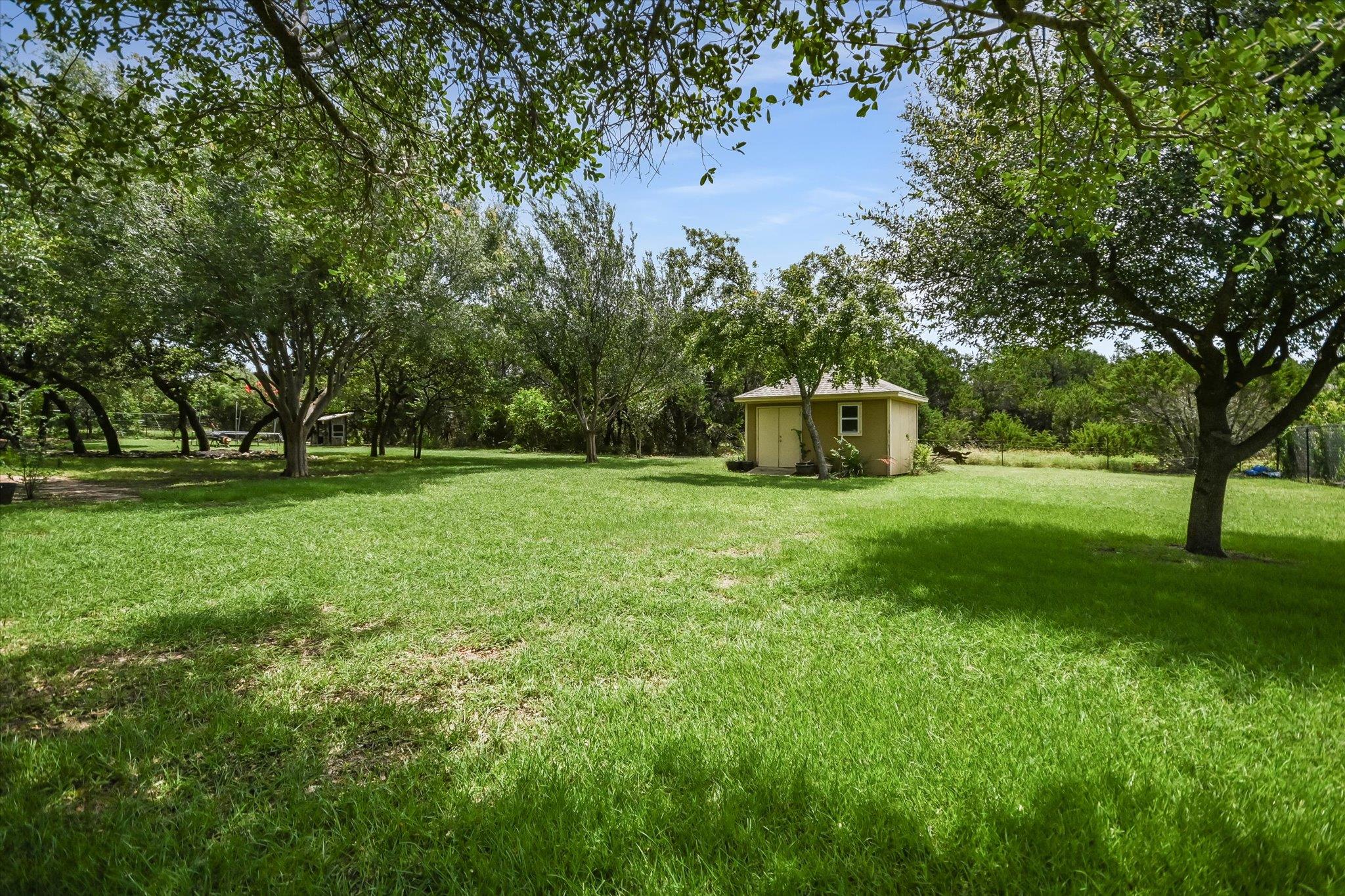 228 Neal DR