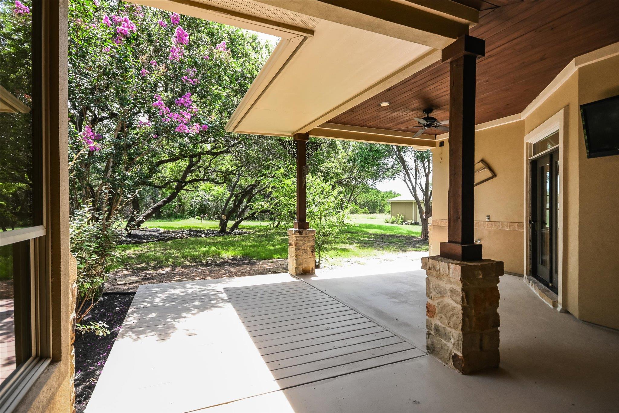228 Neal DR