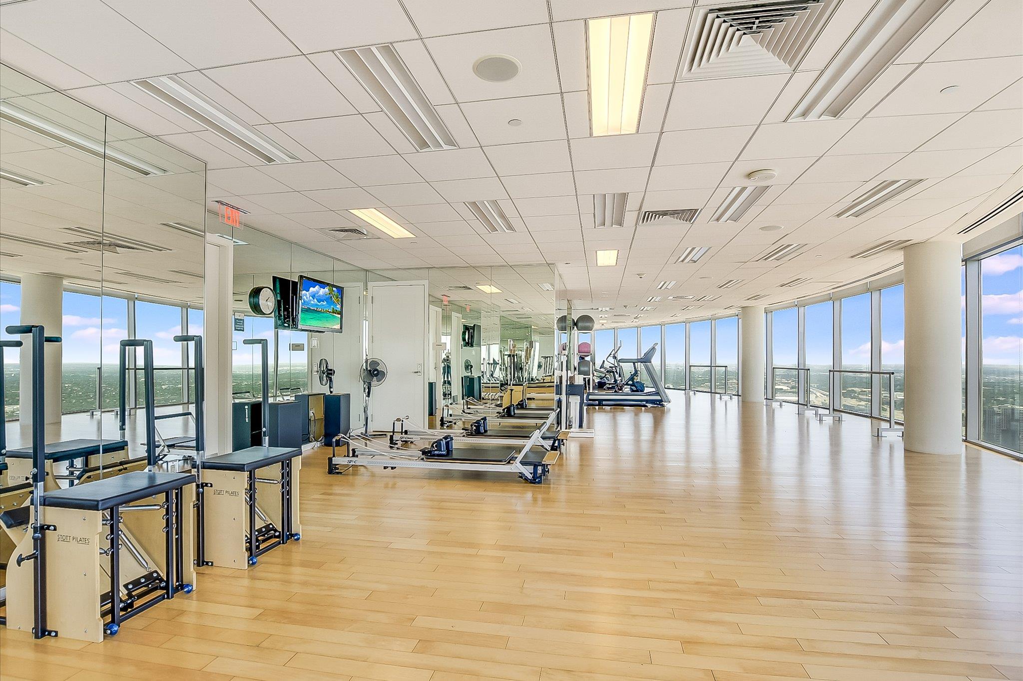 200 Congress Ave Unit: 35AC