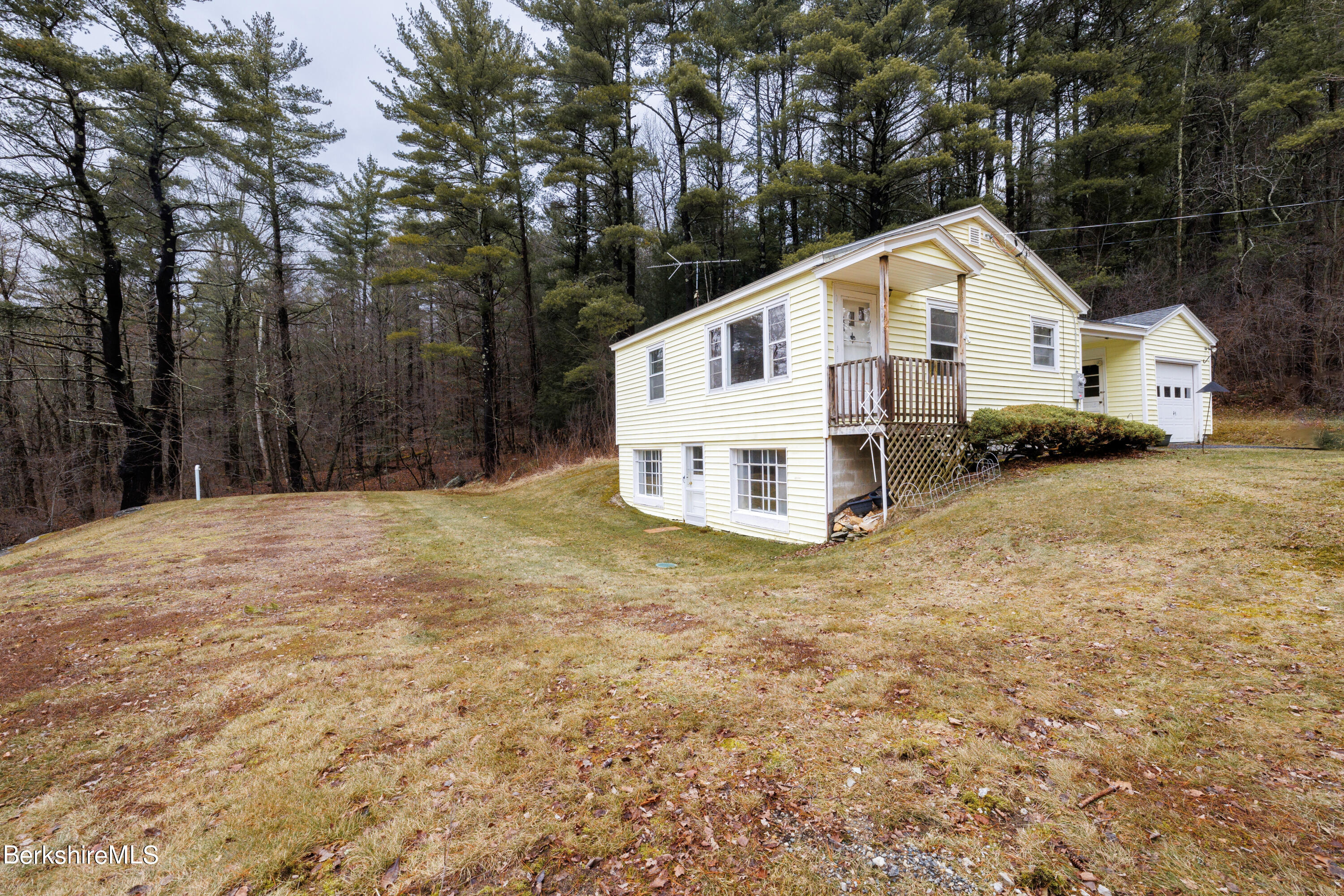 358 Mill River Southfield Rd