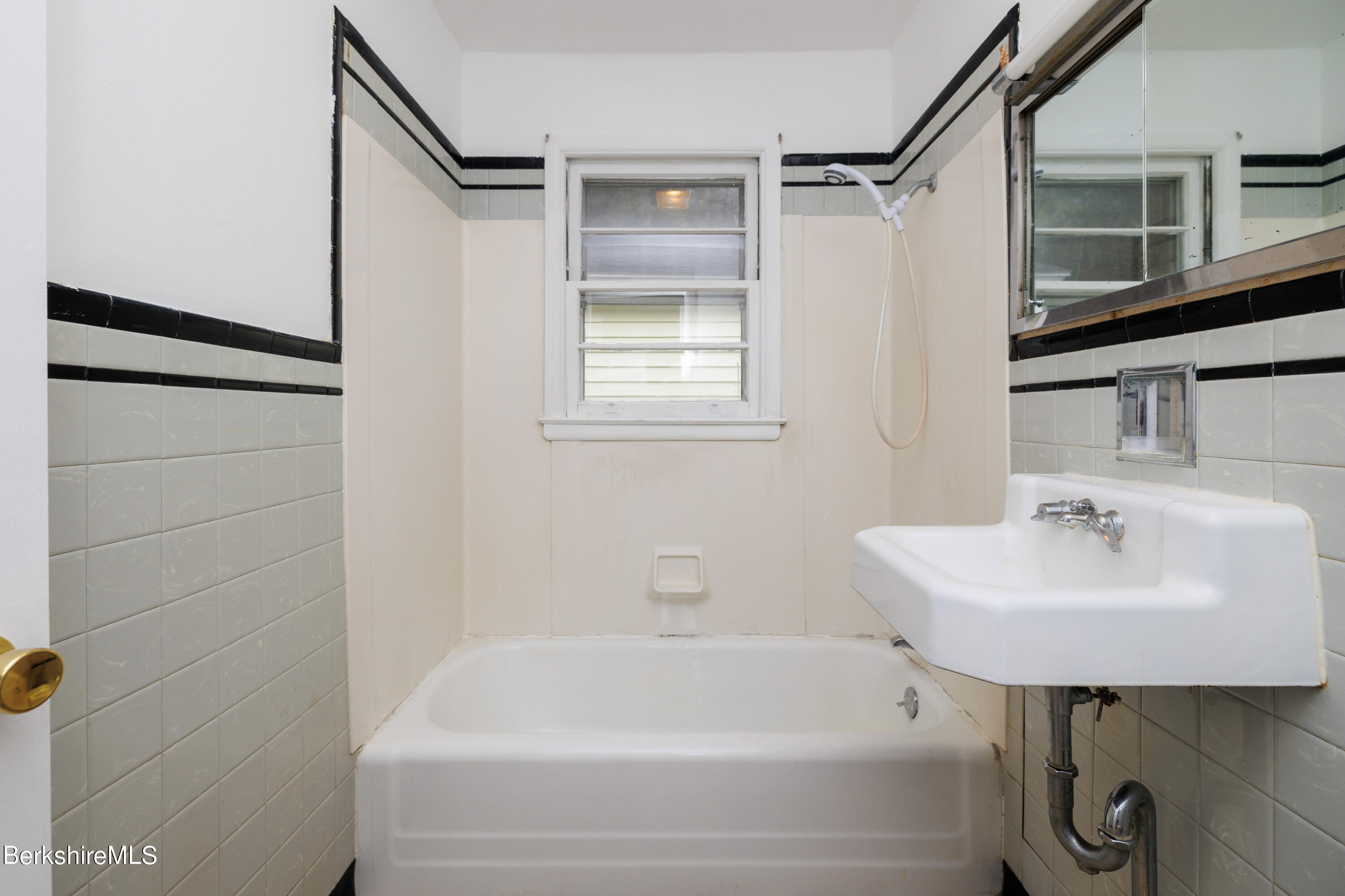 358 Mill River Southfield Rd