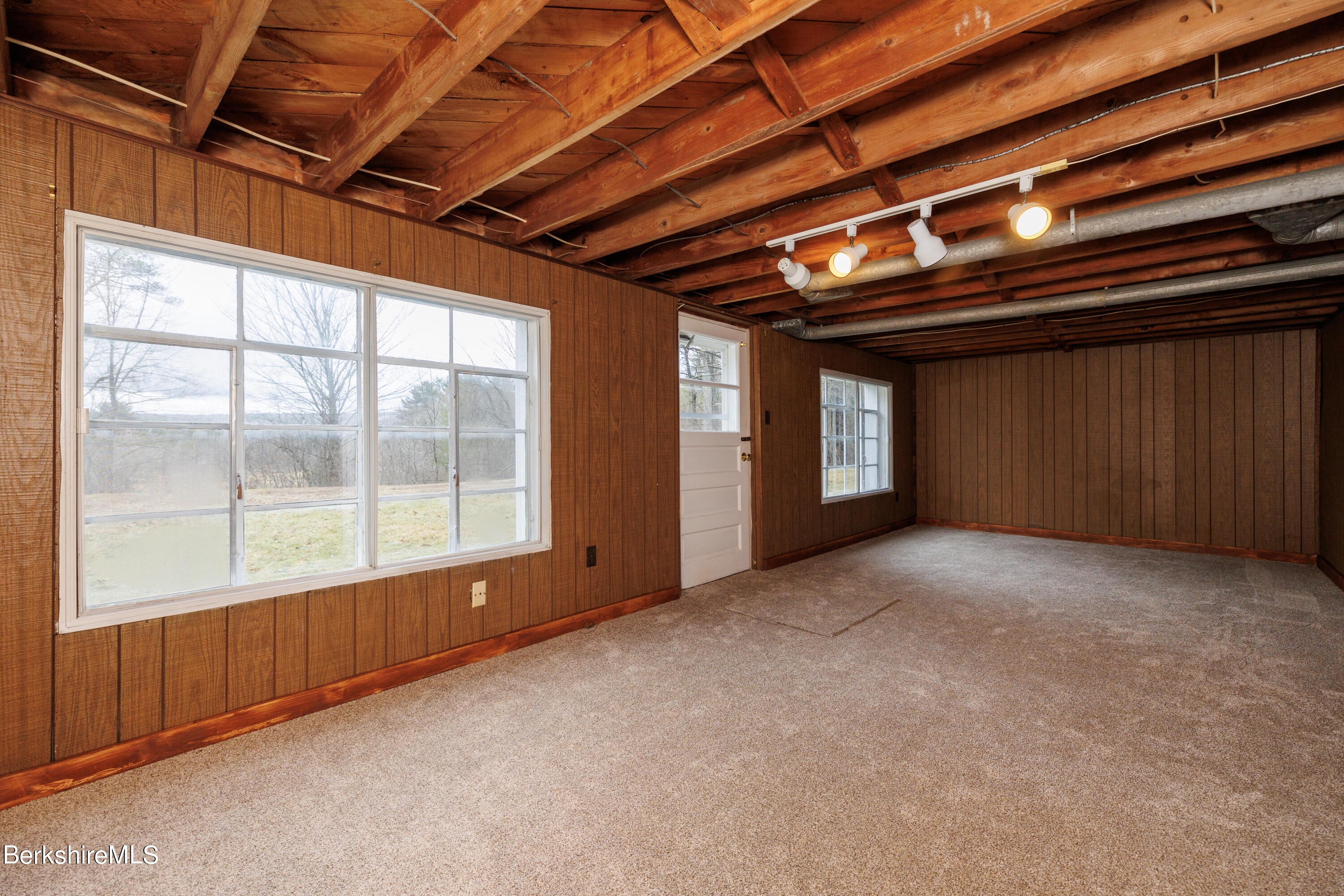 358 Mill River Southfield Rd