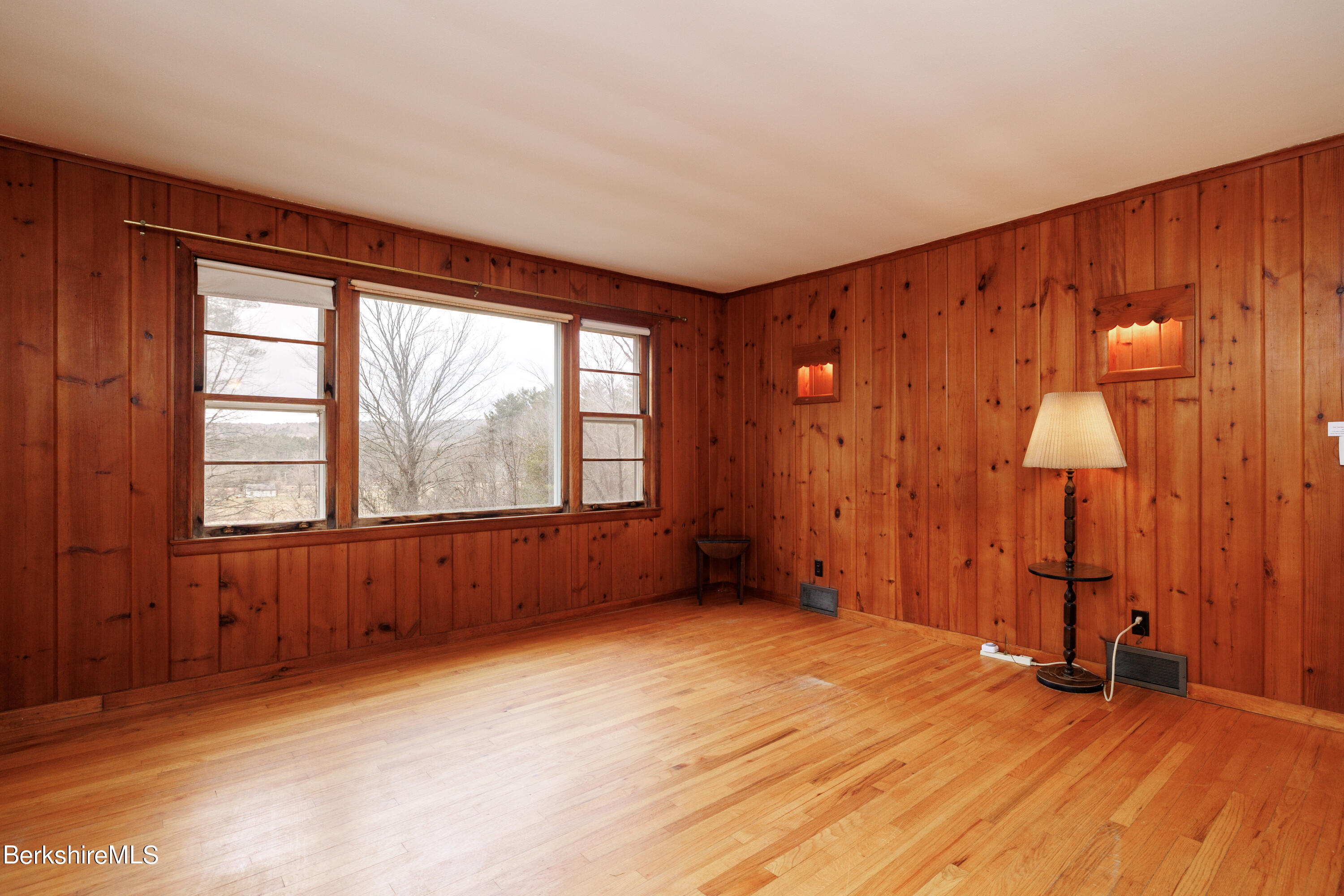 358 Mill River Southfield Rd