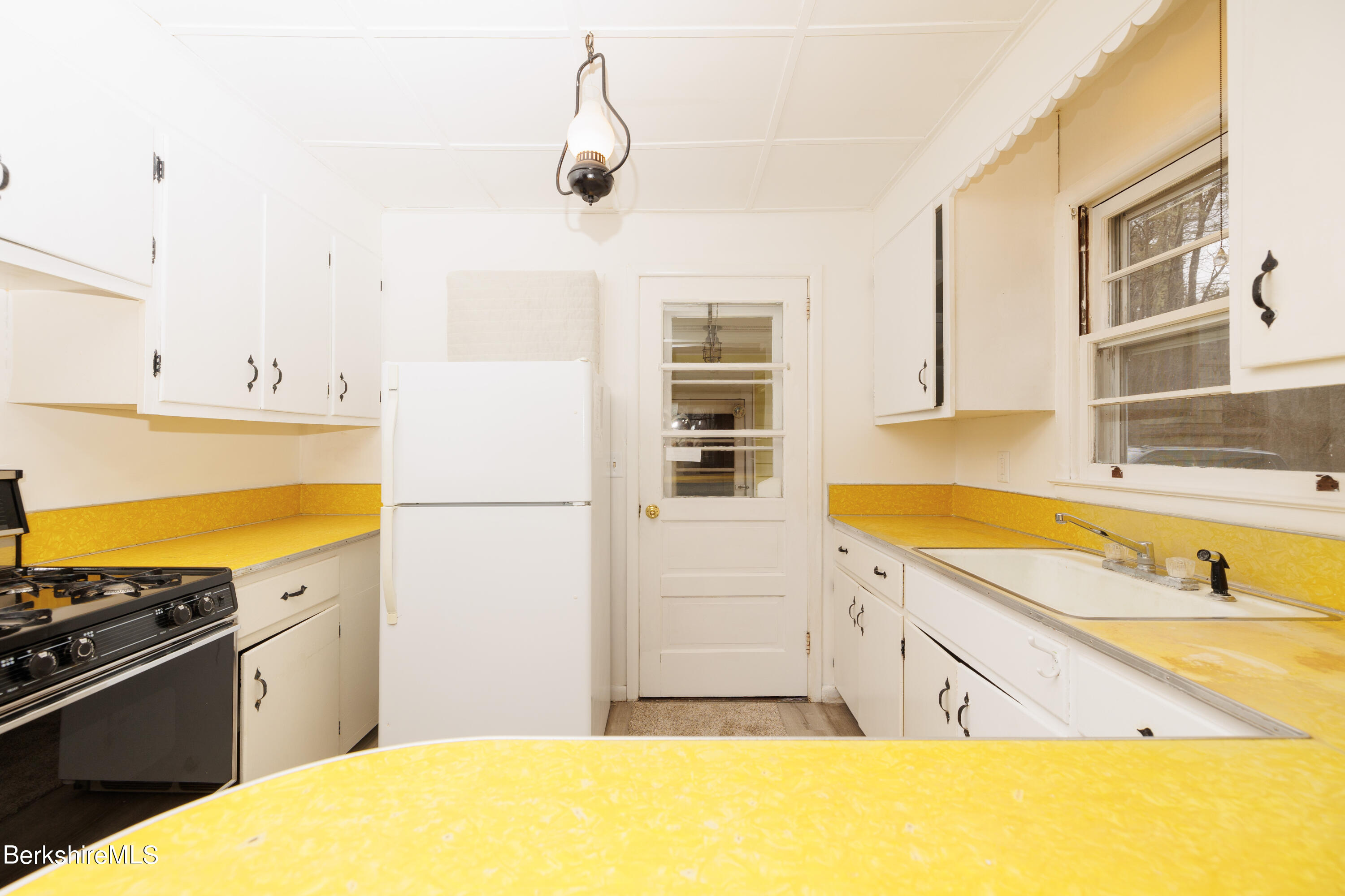 358 Mill River Southfield Rd