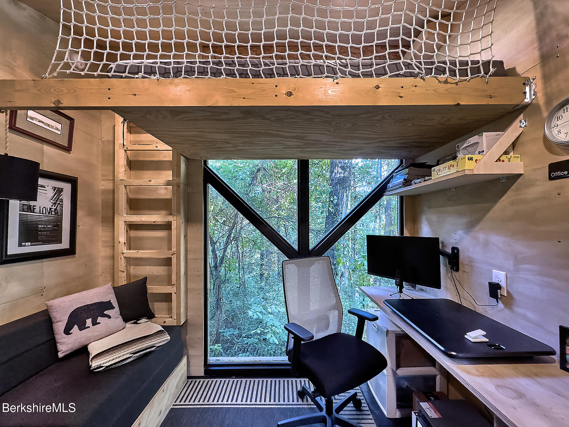 15 Mahkeenac Heights Rd