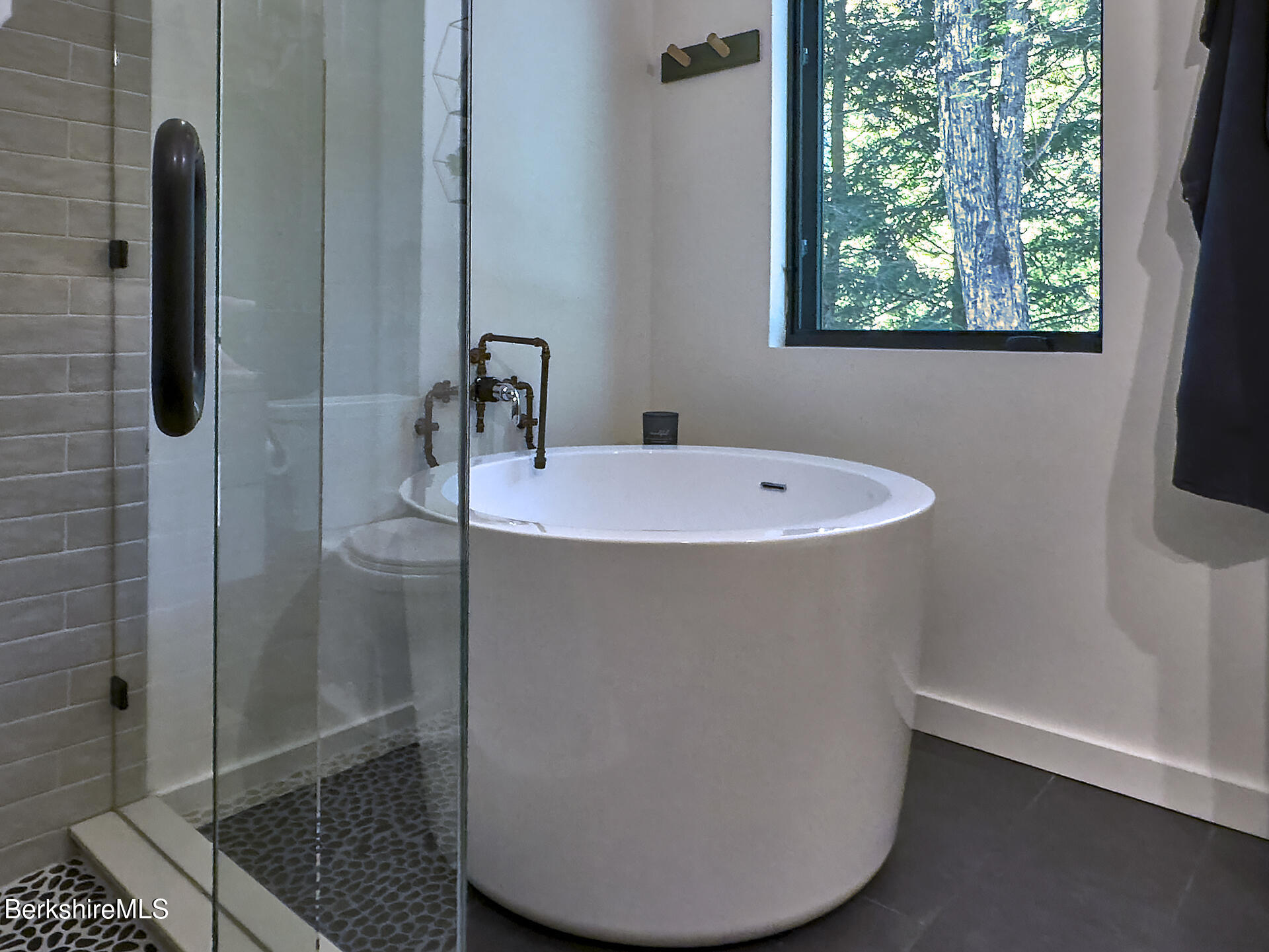 15 Mahkeenac Heights Rd