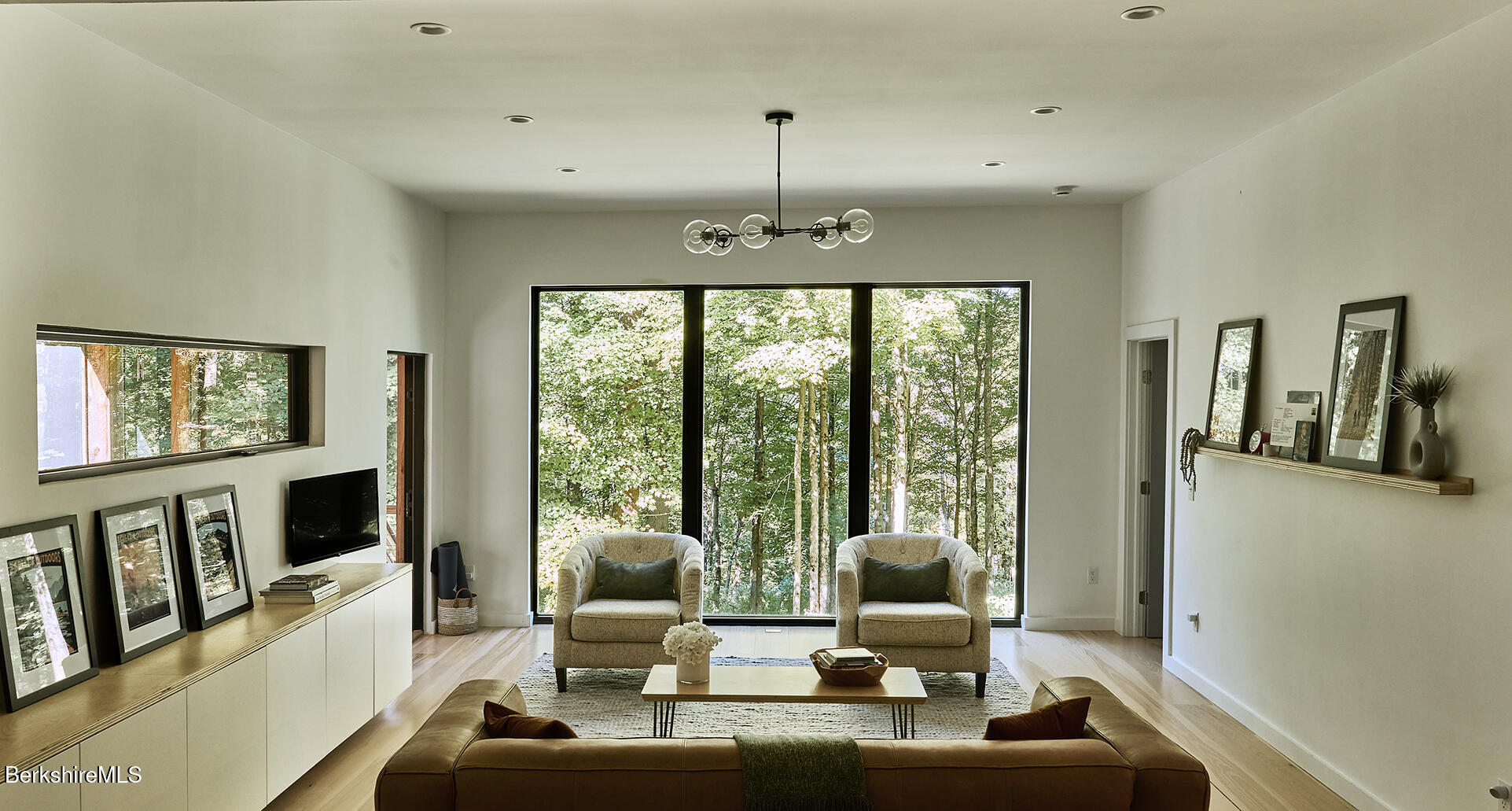 15 Mahkeenac Heights Rd