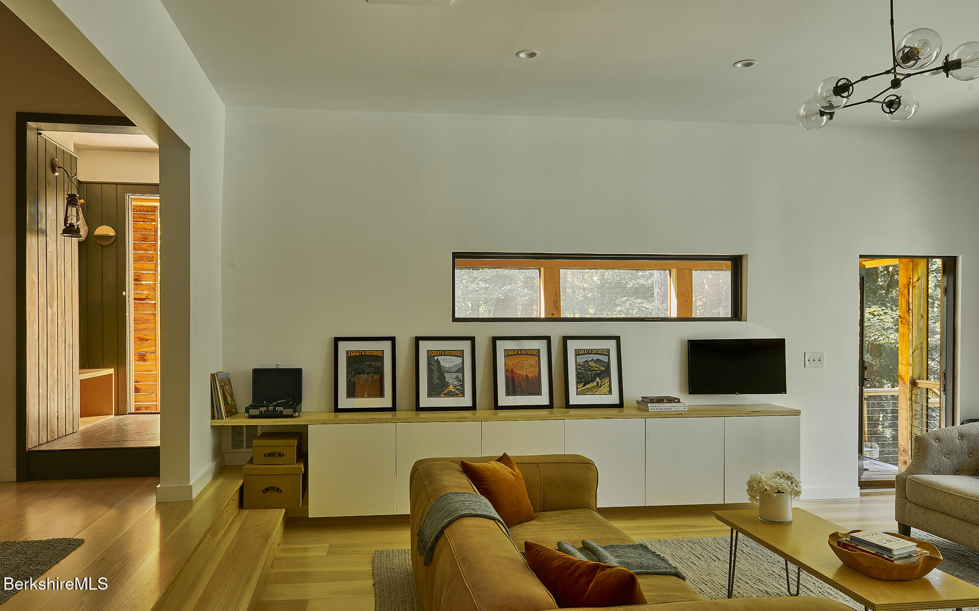 15 Mahkeenac Heights Rd