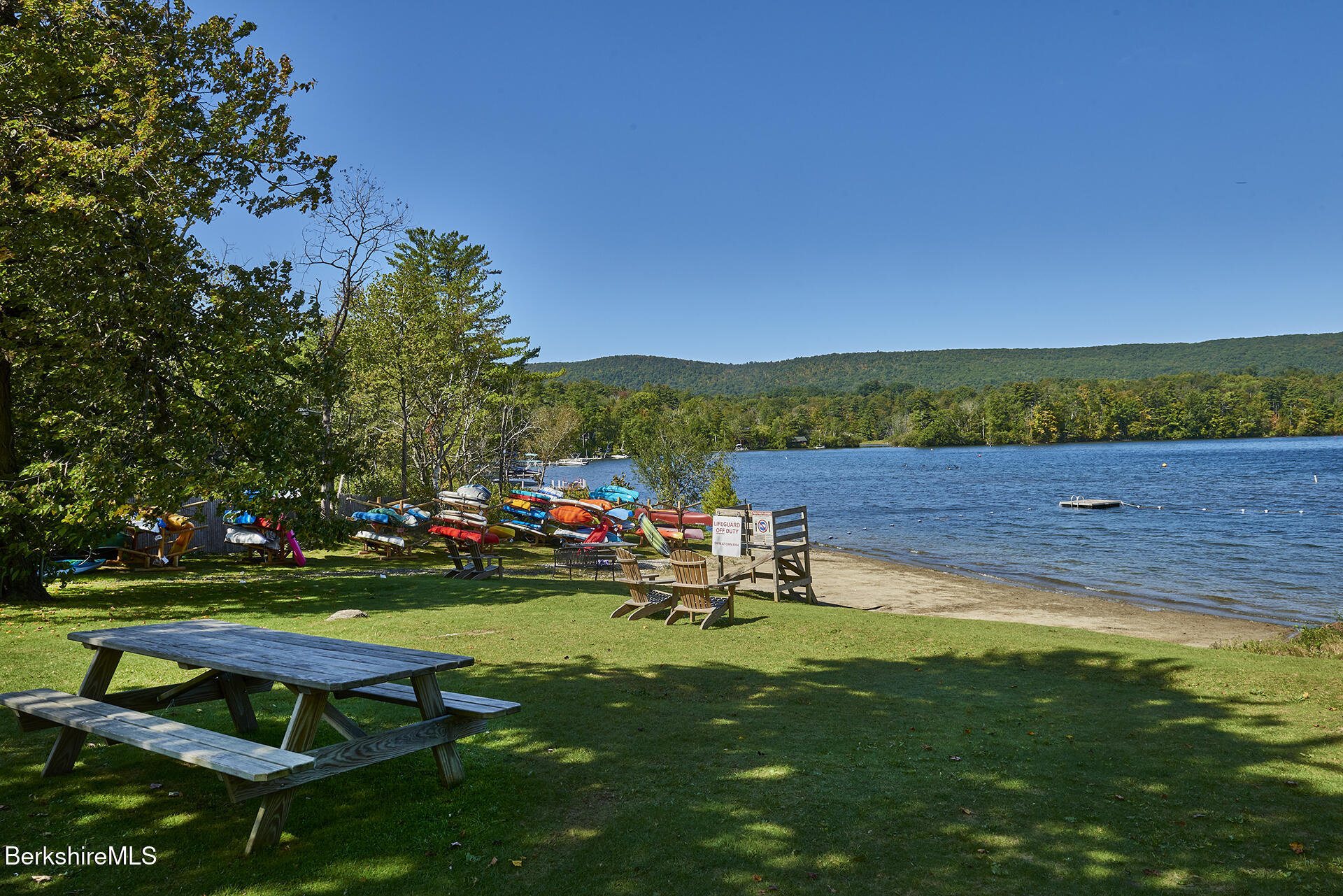 15 Mahkeenac Heights Rd