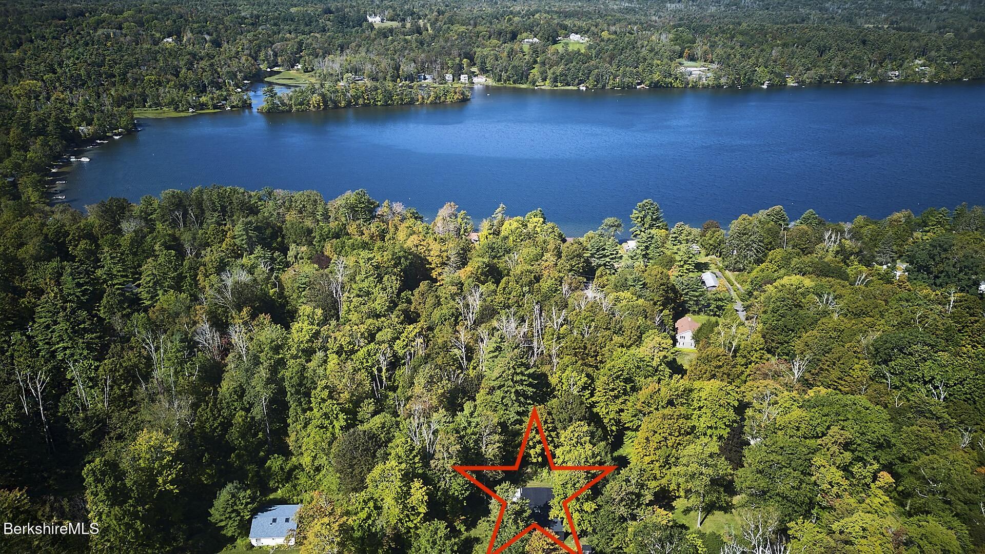 15 Mahkeenac Heights Rd