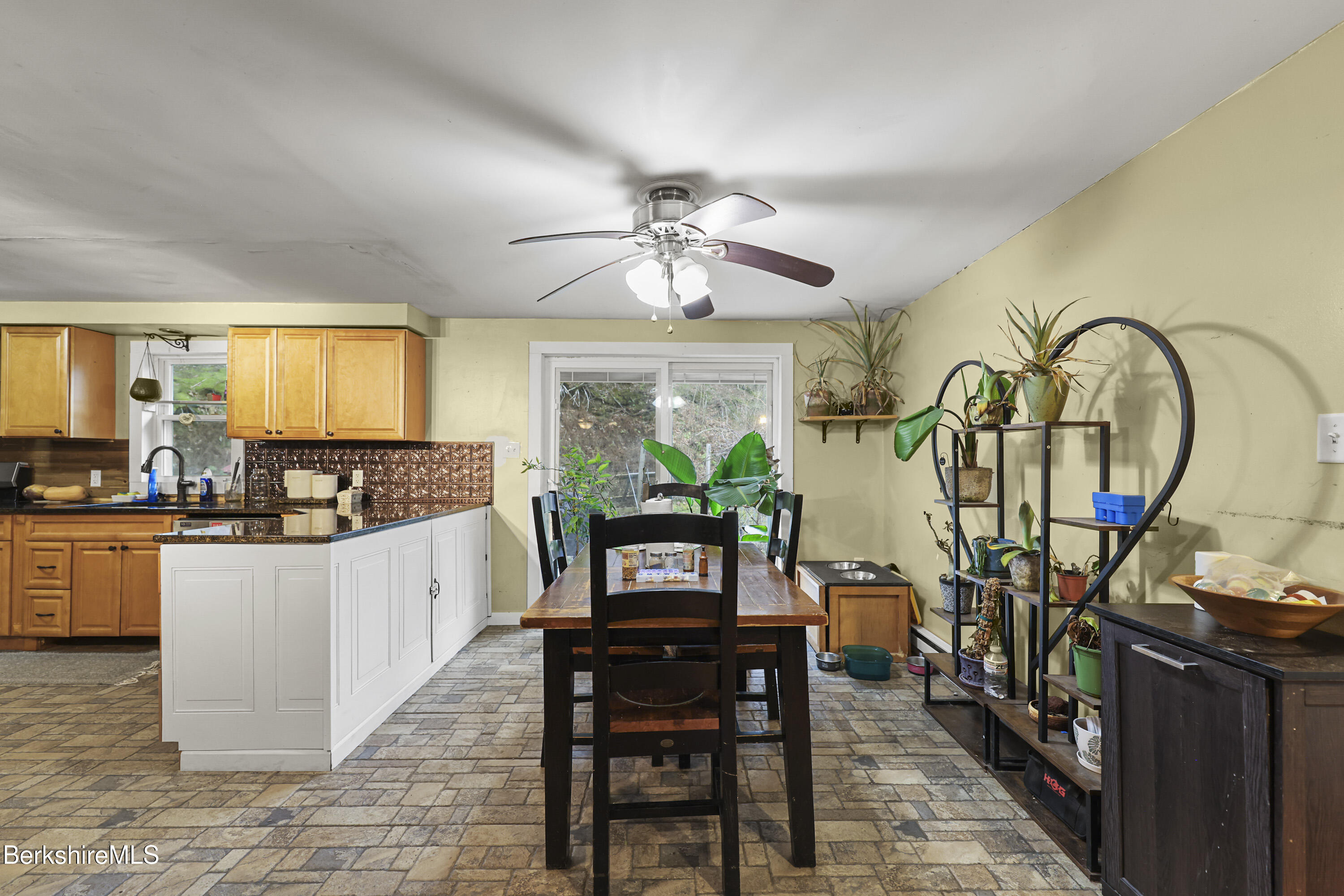 194 Canaan Southfield Rd