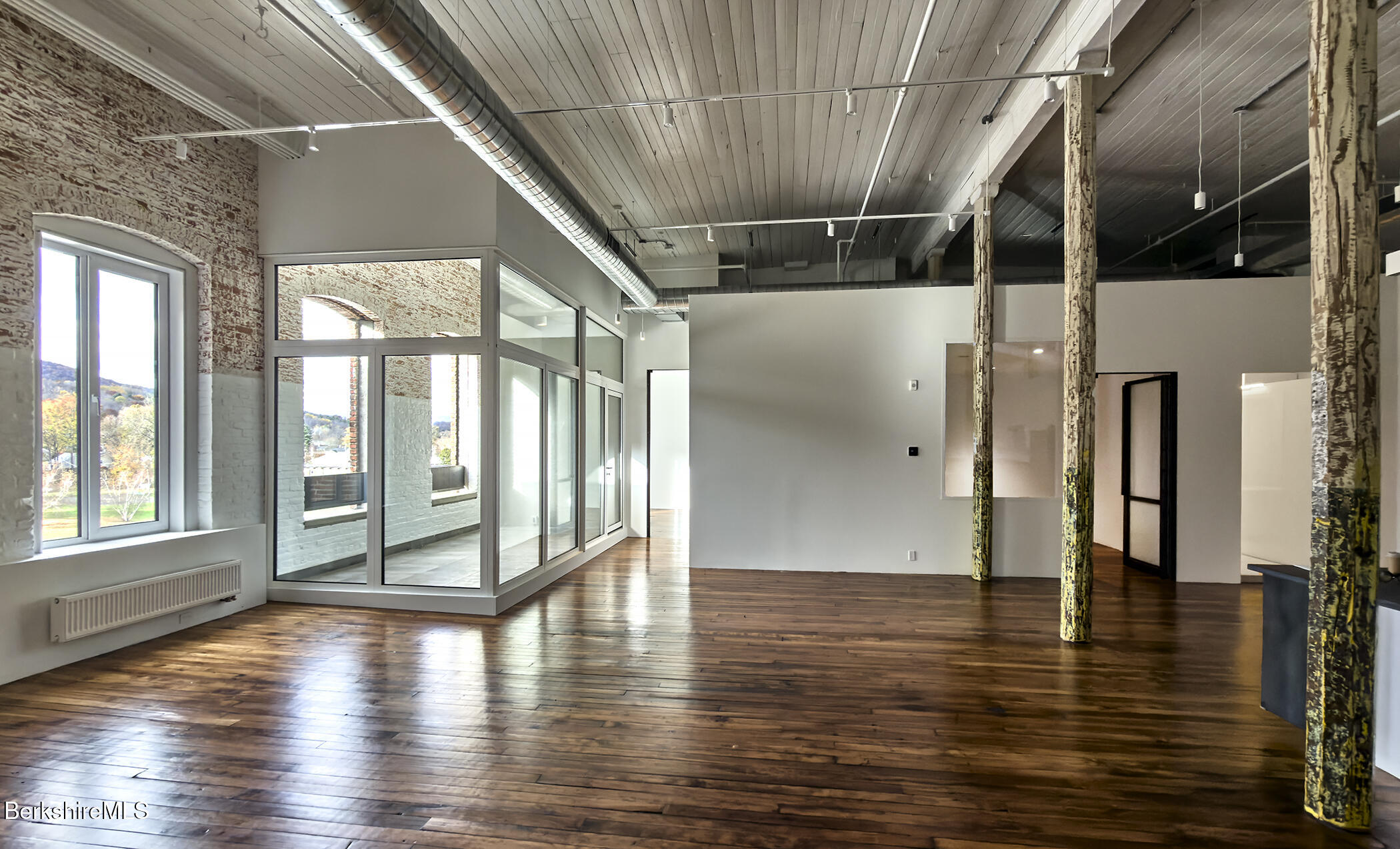 520 State Rd 402